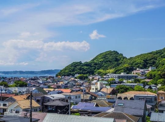 对日本人来说，这里是居住和离开最友好的地方，对日本人来说，这里是最友好的地方。